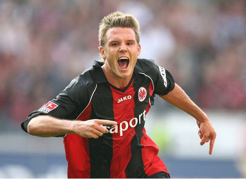 副队长则由 副队长则由