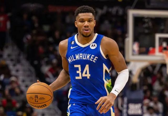 在讨论帕尔 在讨论帕尔