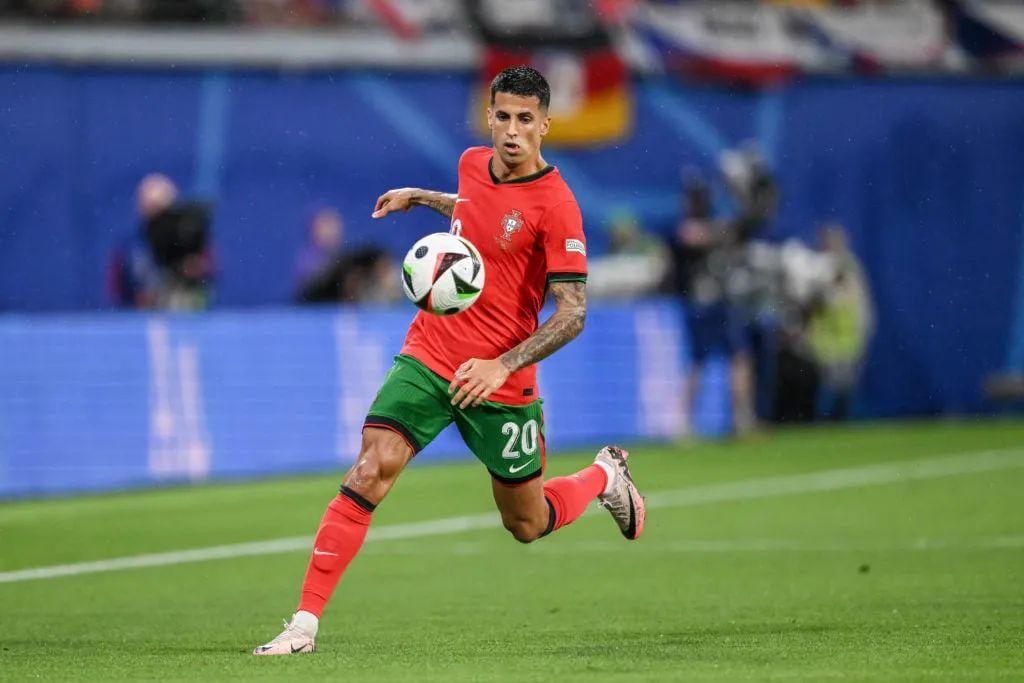 感到有些意 感到有些意