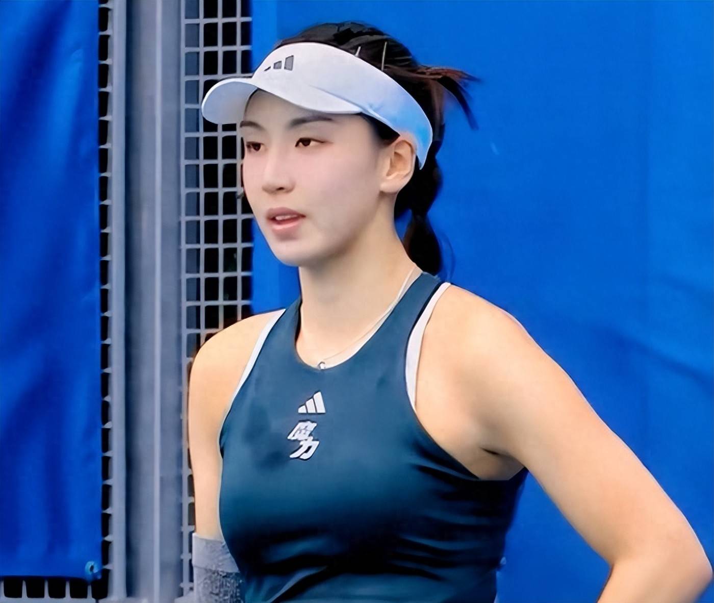 随着他的回 随着他的回