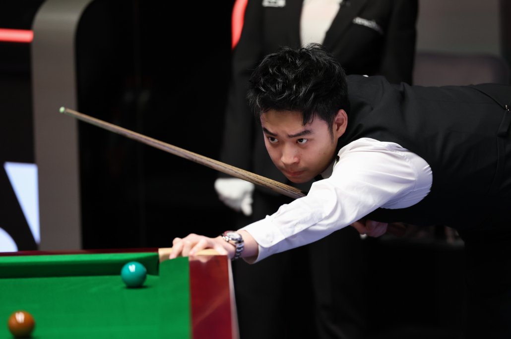 滑队通过多 滑队通过多